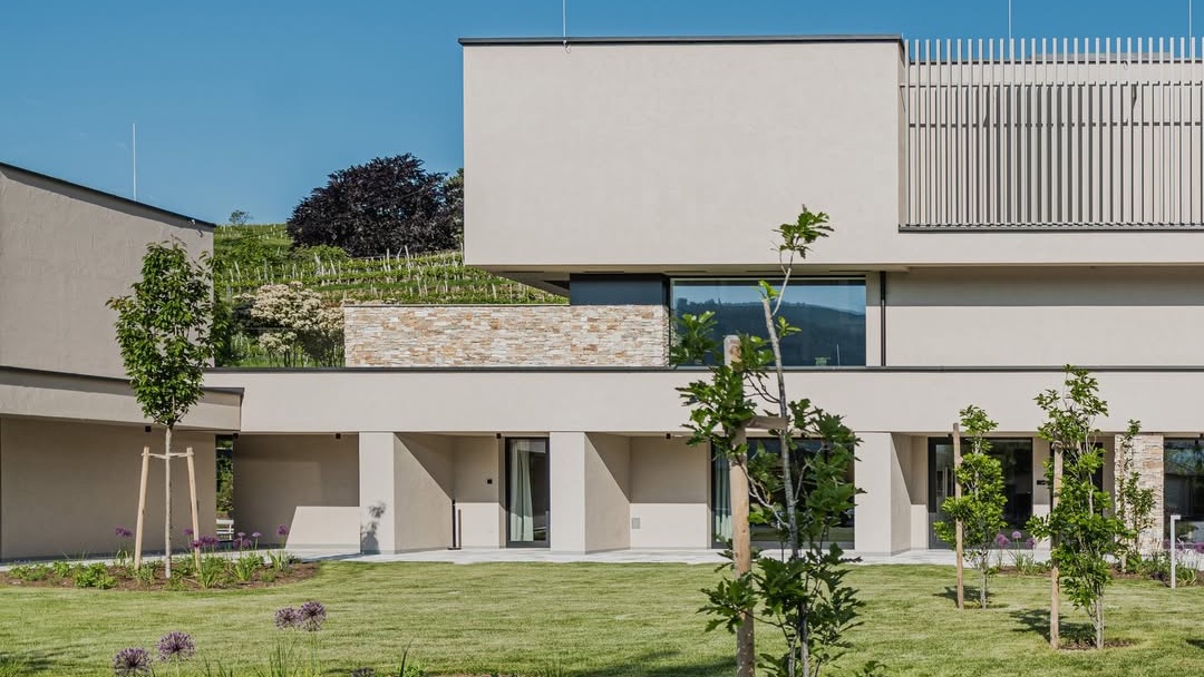 Wo Ruhe nicht still ist, sondern Bedeutung bekommt – The Red Gate in der Wachau
